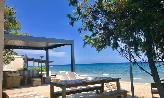 Ghisonaccia Casa | Ghisonaccia Plage-Bungalow 42 pies en el agua - (casamarina2a. Com)