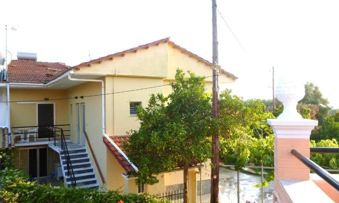 Agios Georgios Pagon Apartamento | Giannis