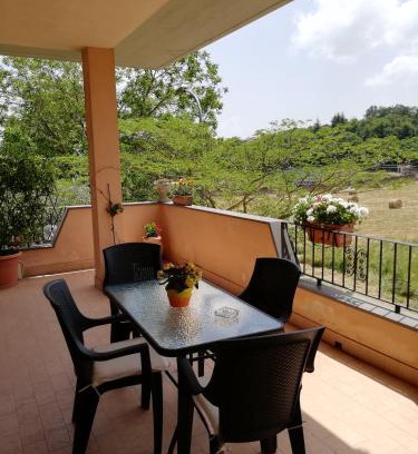 Bagnoregio Apartamento | GIARDINO DI PRIMAVERA