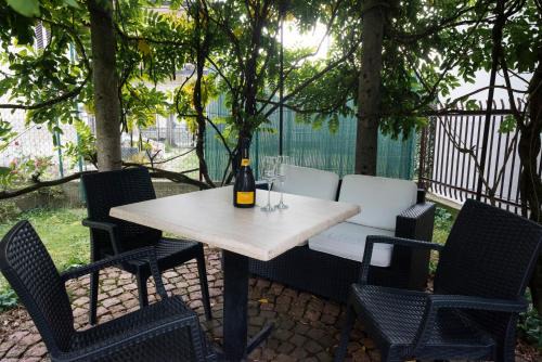 Arcisate Apartamento | Giardino Privè - Casa Aldo