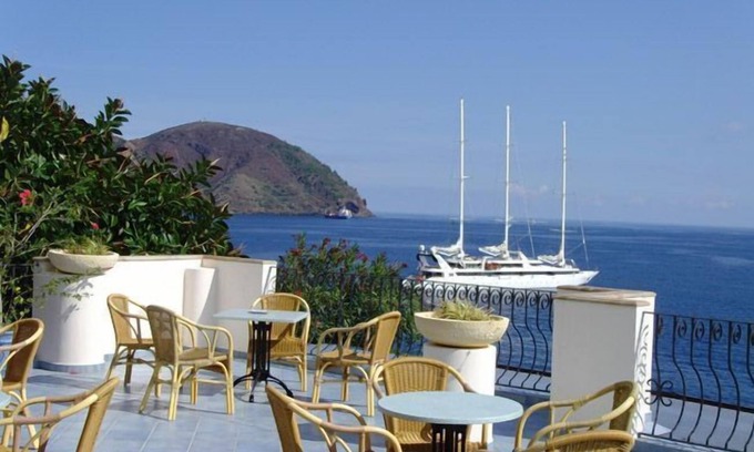 Lipari Historic Centre Hotel | Giardino sul Mare