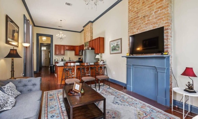 Faubourg Lafayette Casa | Gigantic Historic 8br Home- Close to Streetcar