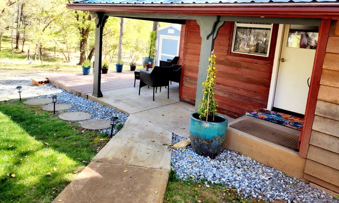 Diamond Springs Casa | Gigi's Blue Roof Cottage