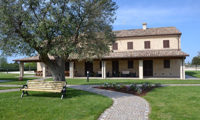Mondolfo Apartamento | LILY: apartamento con piscina 5 minutos del mar