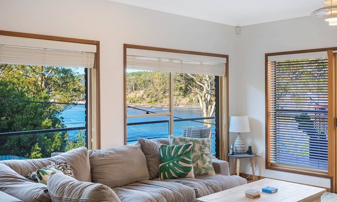 Pambula Beach Cabina | Gillmith - Sleeping up to 16 people