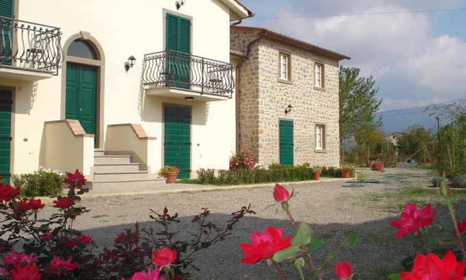 Cortona Apartamento | Girasole es un apartamento independiente con una gran piscina, wifi gratis y estacionamiento