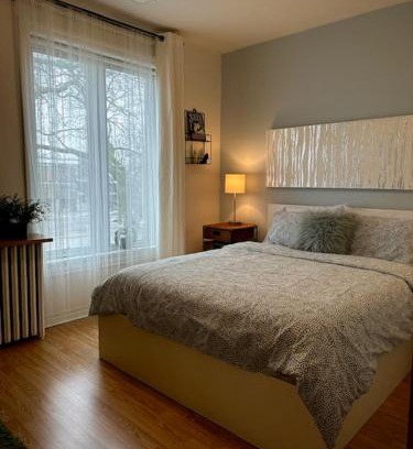 Christie Pits Apartamento | Girls Night Out
