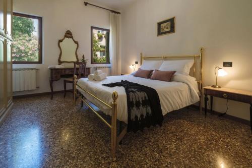 Cannaregio Casa | Giselda Courtyard Retreat