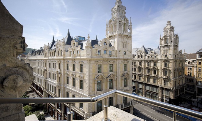 Inner City Budapest Hotel | Giselle Vintage Doubles - Adults Only