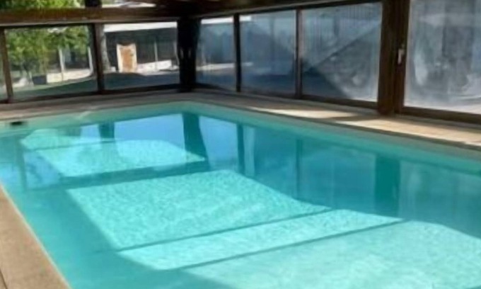 Auriac-du-Perigord Cama Y Desayuno | STAY#05 in Périgord with heated indoor swimming pool
