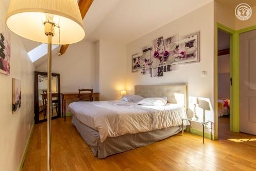 Antully Casa | Gite 1 Les Perrières 6 personnes Bourgogne Maison entre Autun et Le Creusot TGV Maymard Yannick
