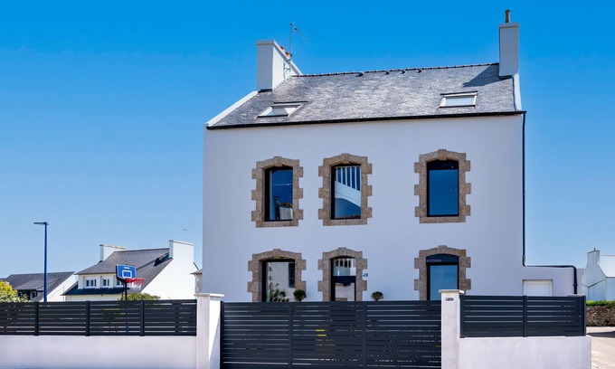 Porspoder Casa | Gîte 12/14 sleeps in village 50m from the sea