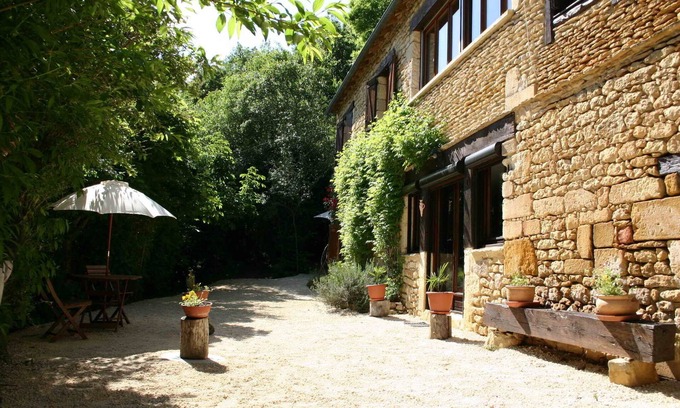 Valojoulx Otro | Cottage 3 pers Lascaux, piscina climatizada, spa, parque con juegos y wifi