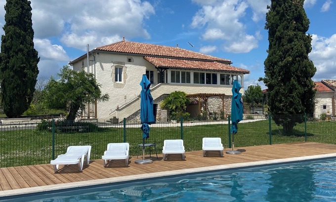 Bagat-en-Quercy Casa | Gîte 4 people L'observatoire with view and swimming pool