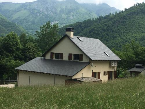 Saint-Beat Casa | Gite Ballestan