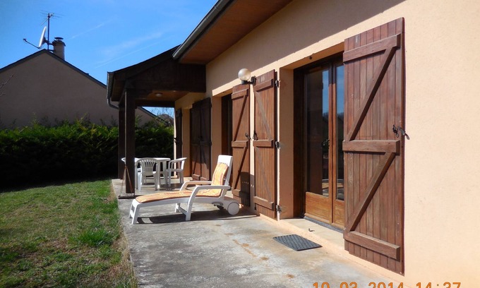 Marcillac-Vallon Casa | " 'Gite SUN-ley" casa MARCILLAC - Vallon 12330