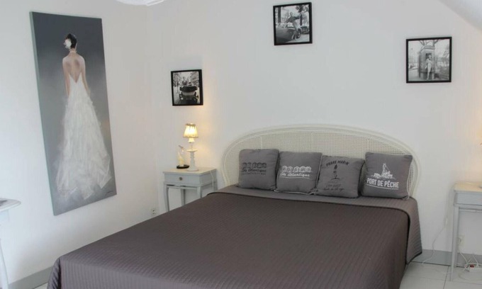 Bricqueville-sur-Mer Cabaña | Casa rural Bricqueville-sur-Mer, 5 dormitorios, 11 personas
