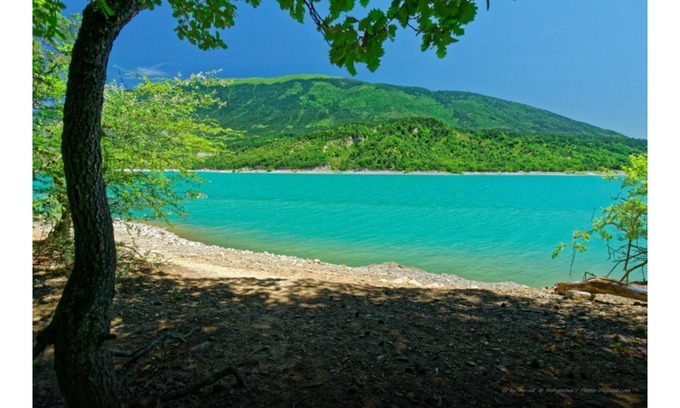Saint-Martin-de-la-Cluze Cabaña | Cottage near the footbridges and Lake Monteynard