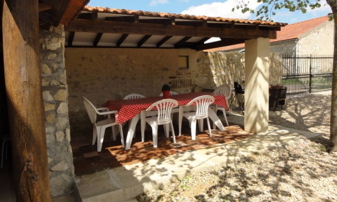 Charroux Cabaña | Casa rural Charroux - Allier, 3 dormitorios, 7 personas