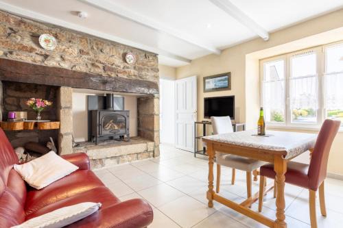 Mahalon Casa | Gite Cheminée, Kerantum, Au Calme