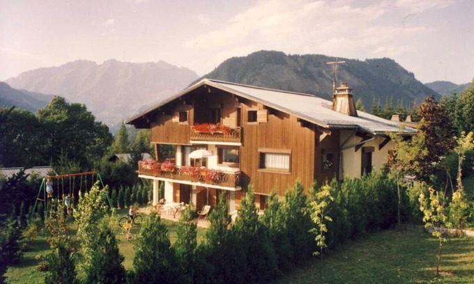 Notre-Dame-de-Bellecombe Chalet De Esquí | GITE DANS CHALET SAVOYARD, 4 PERS, au pied des pistes, calme, vue, expo sud