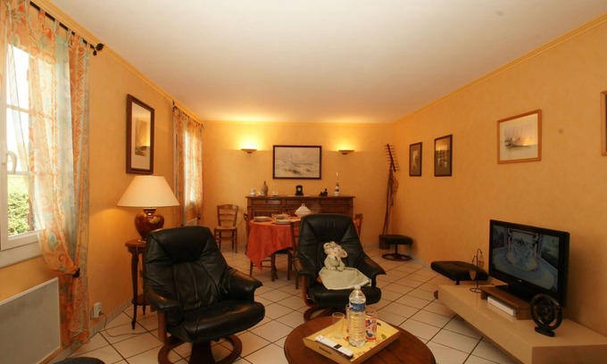 Aiffres Casa | Gite de Charme La Citadine 10 minutes from the town center, ideal for 4 people