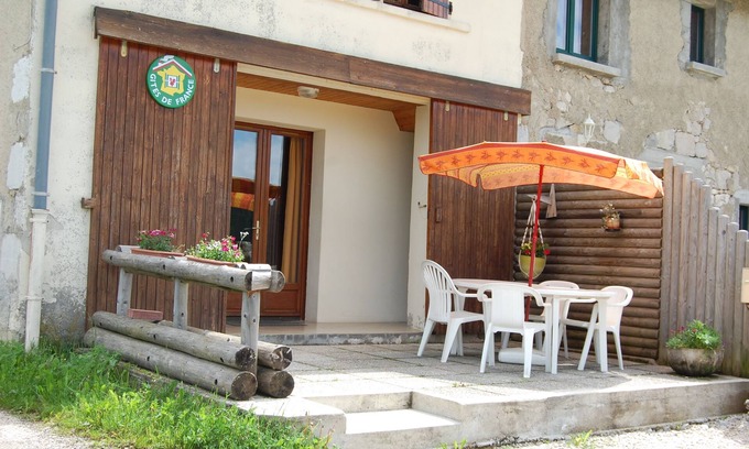 Paroisse des Monts de Bienne Casa | gite de France en el antiguo parque agrícola de Haut Jura