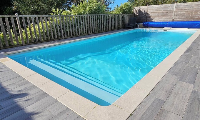 Marcey-les-Greves Villa | GITE DE L'ETANG, 6 habitaciones, piscina privada climatizada, parque privado