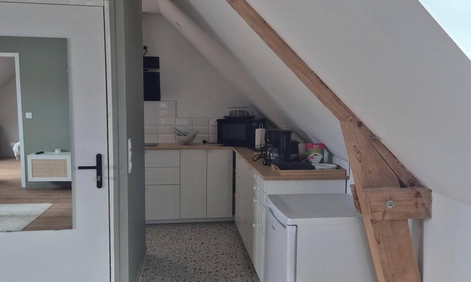 Broons Apartamento | Gîte de la Planchette with swimming pool near leisure area, campsite and pond
