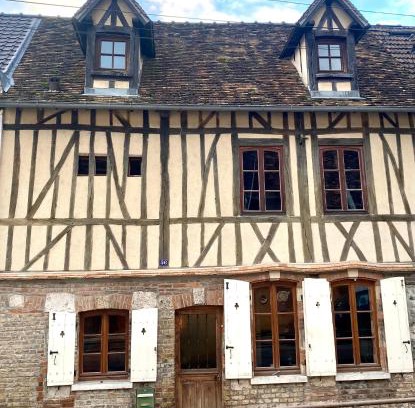 Les Andelys Casa | Gite des Capucins, 6 personnes, Centre Historique