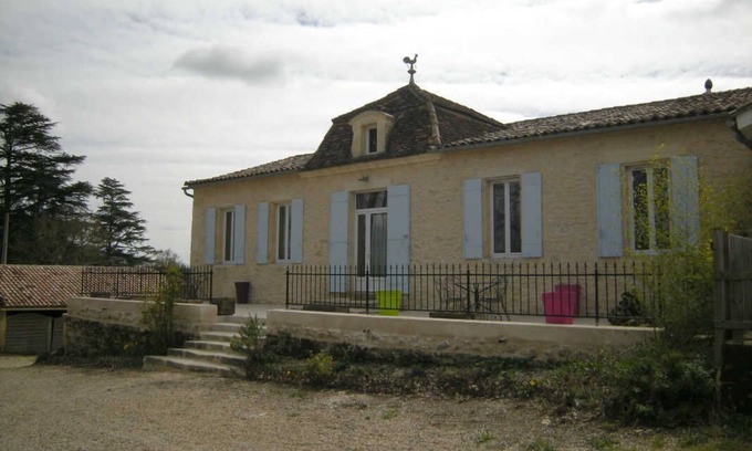 Doulezon Casa | Gite DU Vieux Platane