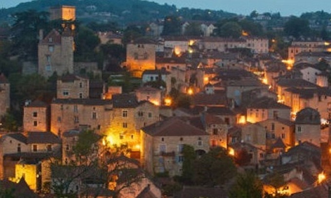 Puy-l'Eveque Casa | Casa rural frente a la ciudad medieval de Puy l'Evêque