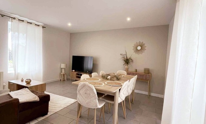 Troarn Cabaña | Gîte-Familiar-Baño privado con bañera-Vista al Jardín
