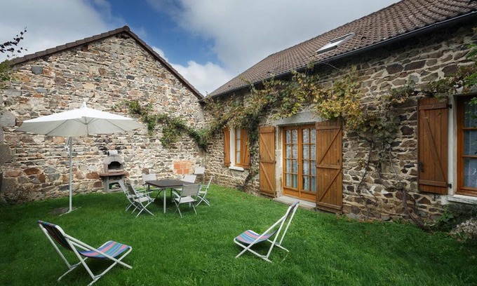Ferrieres-sur-Sichon Cabaña | Gite Ferrières-sur-Sichon, 3 bedrooms, 7 persons