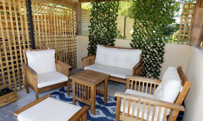 Saint-Savin Cama Y Desayuno | Gite for 8 to 12 people with heated indoor pool