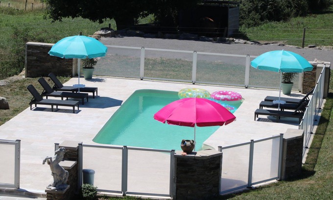 Sainte-Juliette-sur-Viaur Cabaña | Gite 1 at Gary's equestrian farm