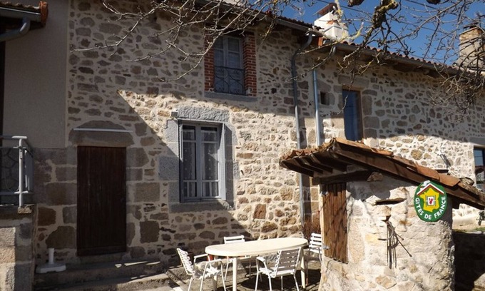 Glenat Cabaña | Gite Glénat, 2 bedrooms, 4 persons