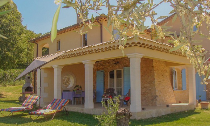 Saint-Andre-d'Olerargues Cabaña | Casa rural en Mas Provenzal, confortable, climatizada, con piscina