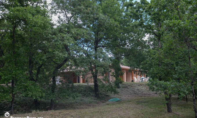 Lauzerte Cabaña | Cómodo llena de calma Encantadora casa de campo en la naturaleza con las cigarras