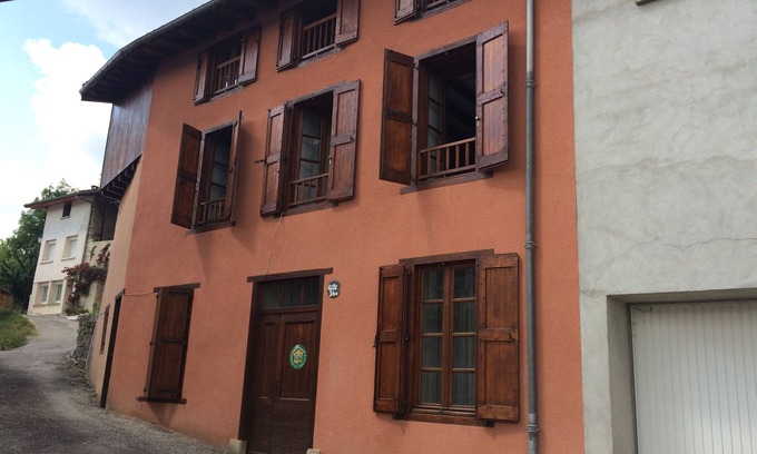 Montoulieu Apartamento | Gite in RDC, in authentic village, in Cathar country near Montségur.