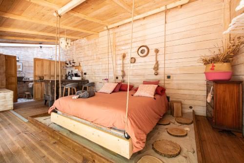 Lay Cama Y Desayuno | Gite insolite Domaine ForRest Loire