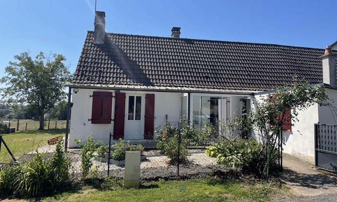 Isle-et-Bardais Cabaña | Gite Isle-et-Bardais, 2 bedrooms, 5 persons