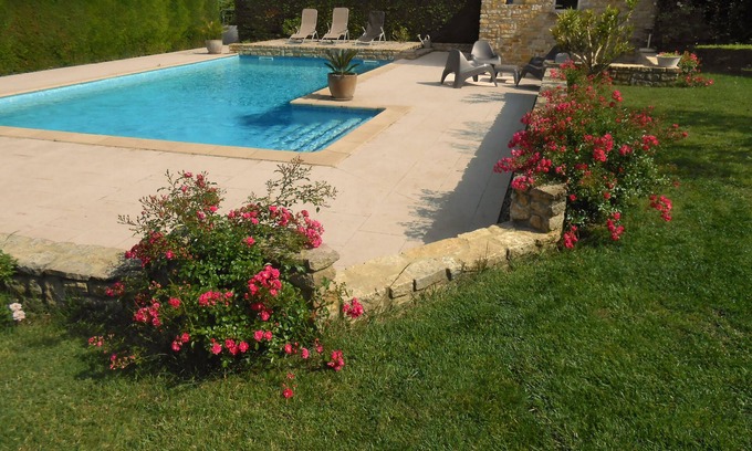 Saint-Victor-la-Coste Cabaña | Casa rural l'Atelier con piscina