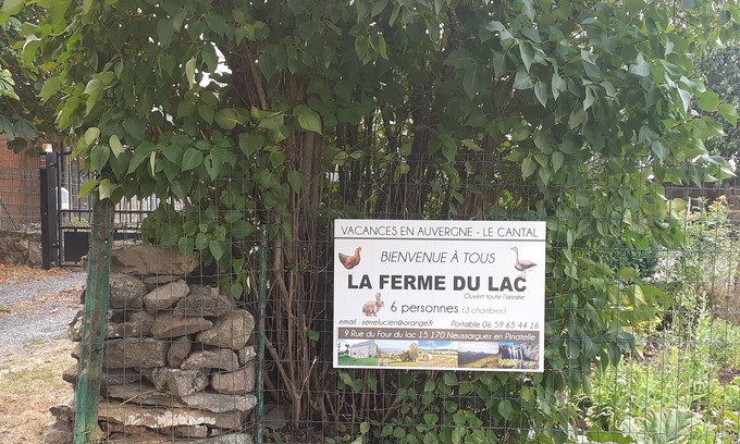 Sainte-Anastasie Casa | VACACIONES EN EL CEZALLIER EN AUVERNIA.