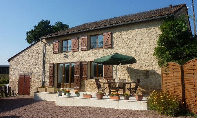 Saint-Mathieu Casa | Bonita casa de piedra en el Parque Natural de Périgord-Limousin - 8 personas WIFI