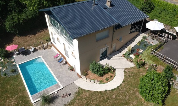 Lacapelle-Viescamp Cabaña | Gite Lacapelle-Viescamp, 4 bedrooms, 8 persons