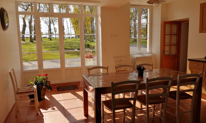 Le Molay-Littry Casa | ALQUILER: GRAN CASA DE VACACIONES EN EL PAÍS CON BILLAR, GRAN SALA DE ESTAR