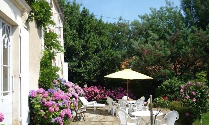 Le Champ-Saint-Pere Cabaña | Casa rural Le Champ-Saint-Père, 3 dormitorios, 8 personas
