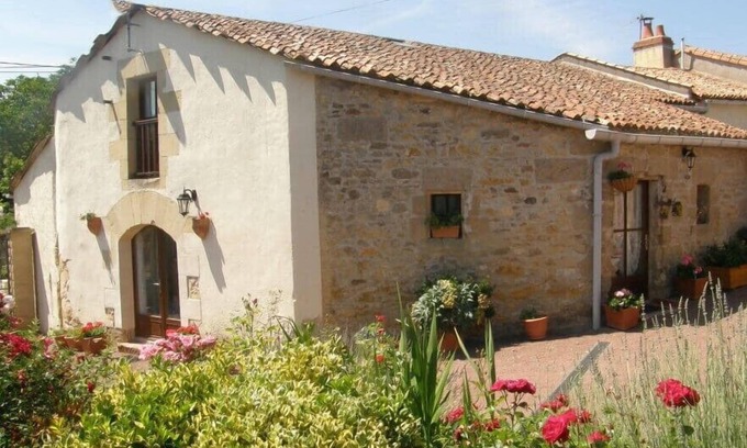 Doue-en-Anjou Casa | Gite le Chai sleeps 7