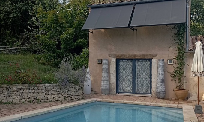 Saint-Saturnin-les-Apt Casa | Gite le petit colibri provençal cottage by the pool
